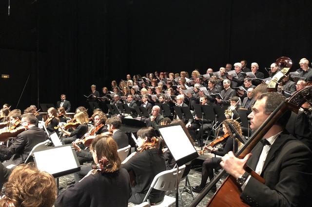 L'Orquestra Caixa Ontinyent estrena temporada amb una gran acollida al Rèquiem de Mozart
