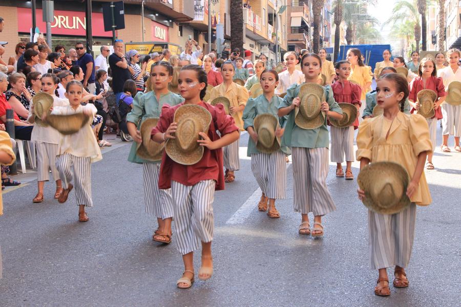 Entrada infantil de las Fiestas de Moros y Cristianos Ontinyent 2024