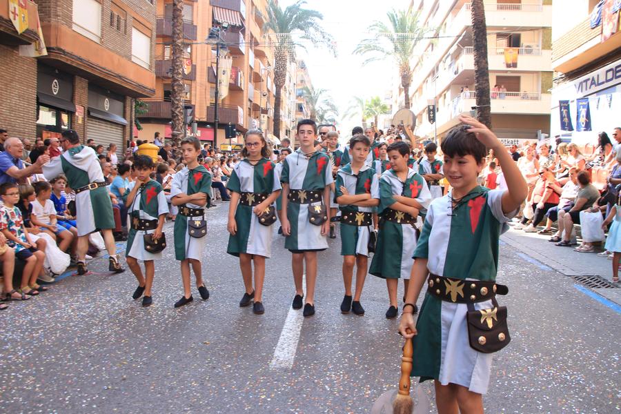 Entrada infantil de las Fiestas de Moros y Cristianos Ontinyent 2024