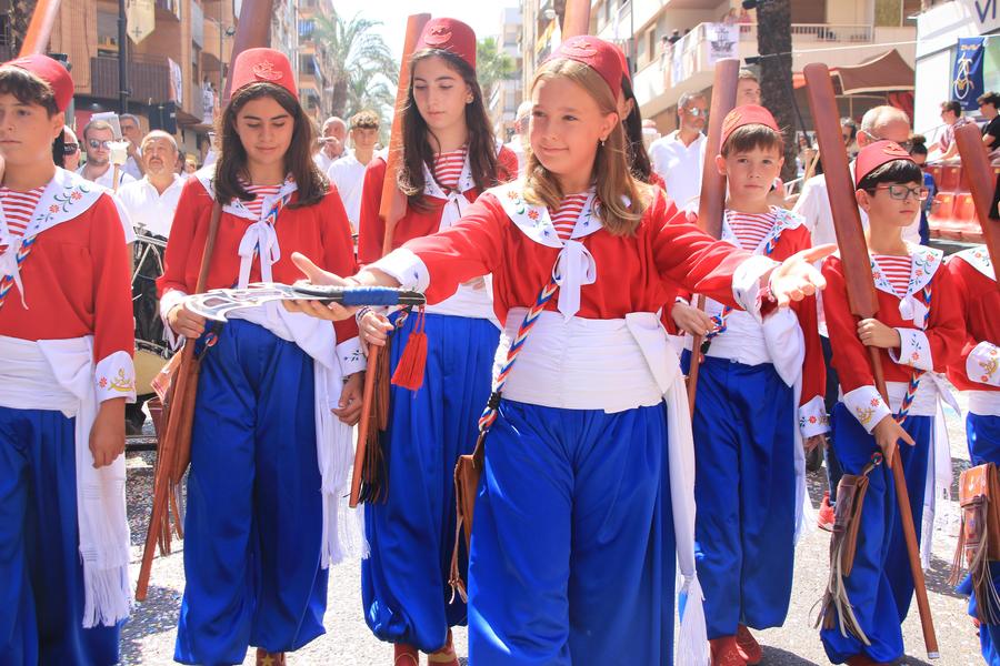 Entrada infantil de las Fiestas de Moros y Cristianos Ontinyent 2024	