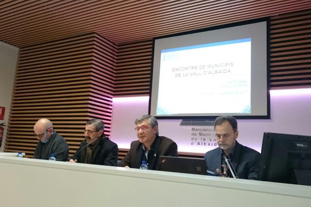 Reunión con los alcades de la Vall d'Albaida por las consecuencias de la lluvia