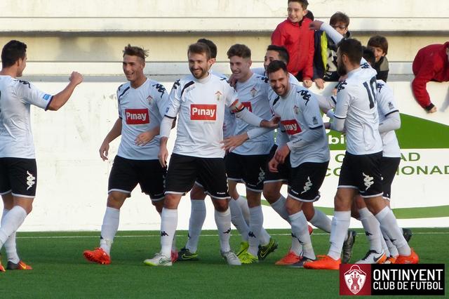 El Ontinyent golea al Segorbe y vuelve a los puestos de promoción