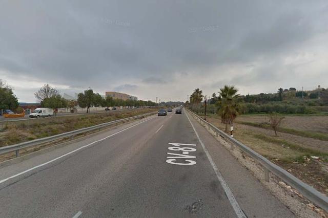 Tres ciclistes ferits en un accident en la CV-81