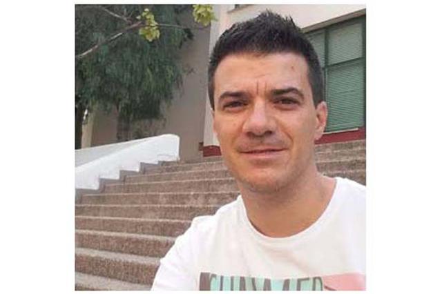 El professor del IES l’Estació, Juan Torres, entre els finalistes dels Premis Educa Abanca