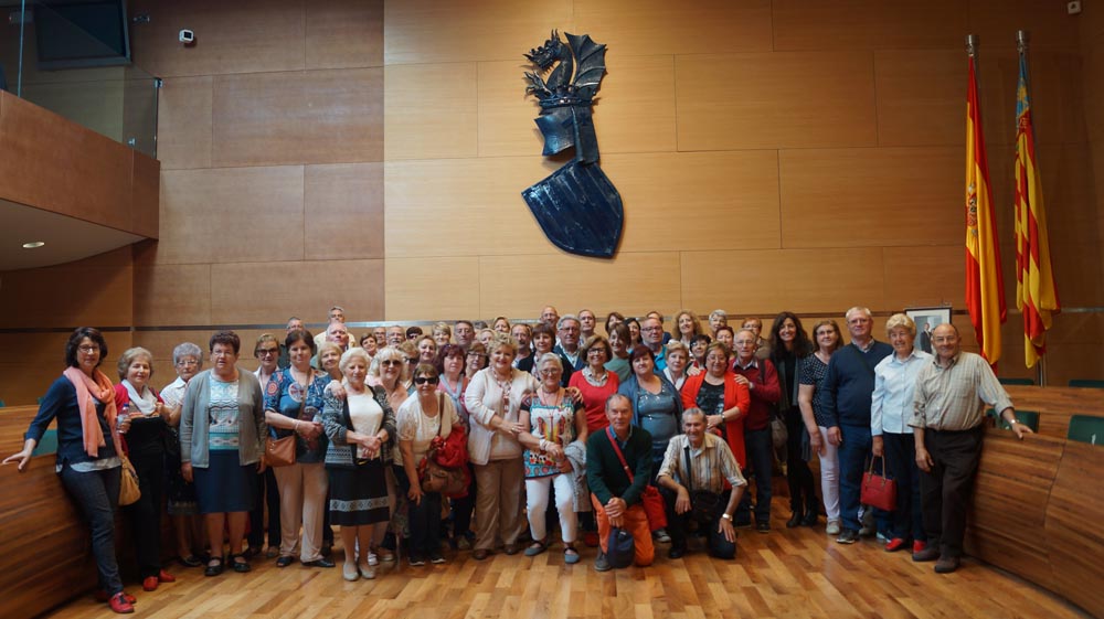 Visita dels veïns d'Agullent a la Diputación de València