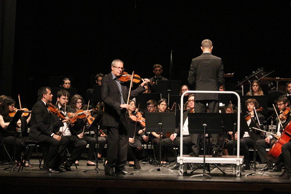Concert de l'Orquestra Caixa Ontinyent i Santiago Juan 