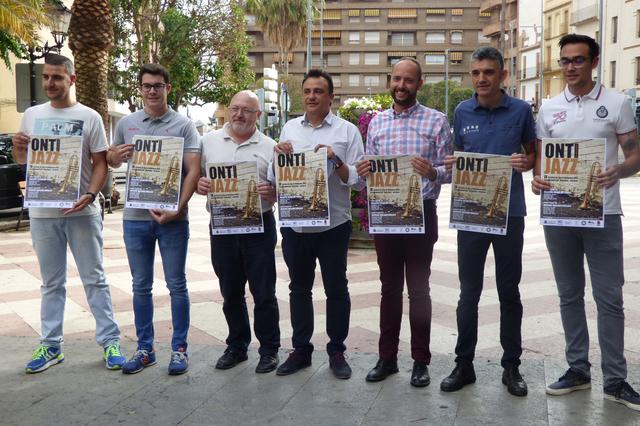 Hosteleros de la plaza de la Concepción y calle Mayor, unidos por Ontijazz