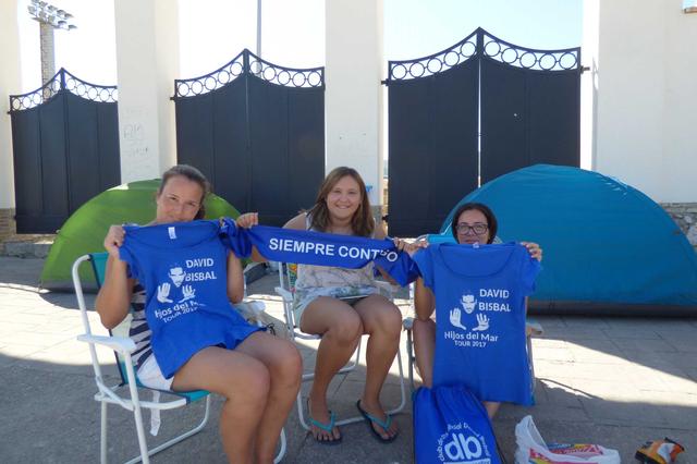 Fans de David Bisbal fan cua per al concert d’Ontinyent
