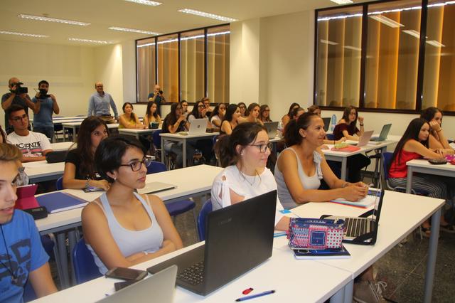 El curso empieza en Ontinyent con el nuevo grado de Enfermería