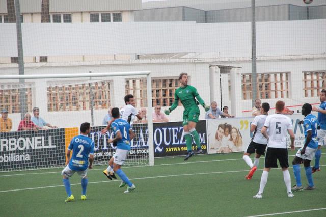 Un nuevo penalti condena al Ontinyent (0-1)