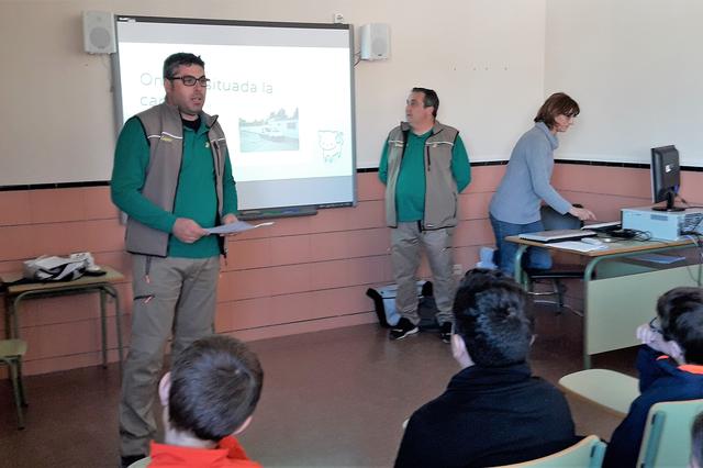 “Un gos, un amic” entra en las aulas de la Vall d'Albaida