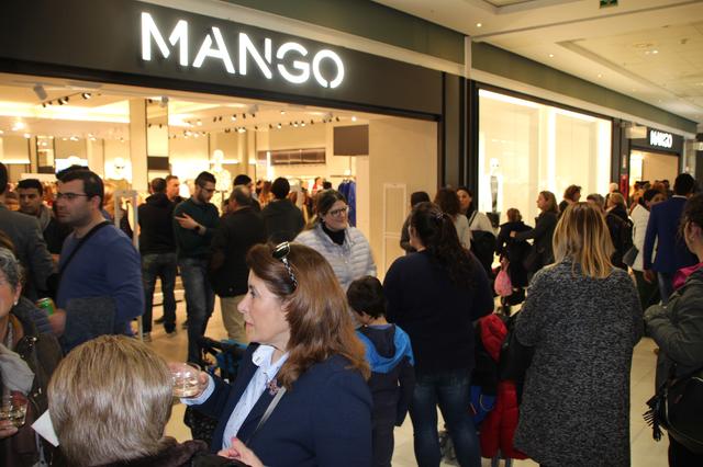 Mango obri les seues portes en El Teler a Ontinyent