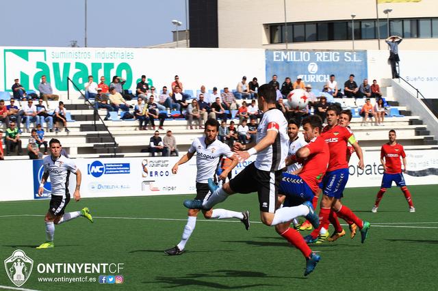 El Ontinyent se impone al Saguntino