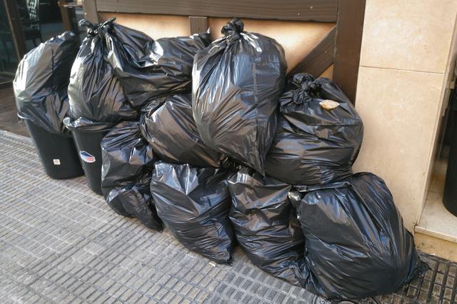 Los alcaldes de la Vall se reúnen ante la suspensión de la recogida de basura