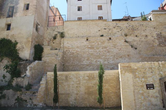 Un ascensor panorámico que conectará el solar de Tortosa y Delgado con el barrio de la Vila