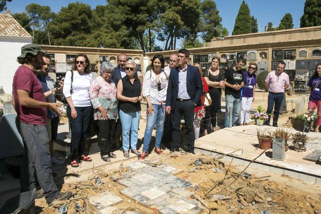 La Diputació inicia la exhumación de la fosa 94 de Paterna 