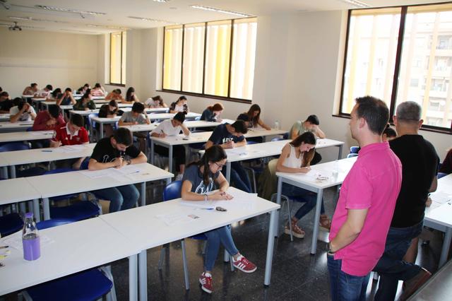 358 alumnes s’examinen de les PAU en el Campus d’Ontinyent