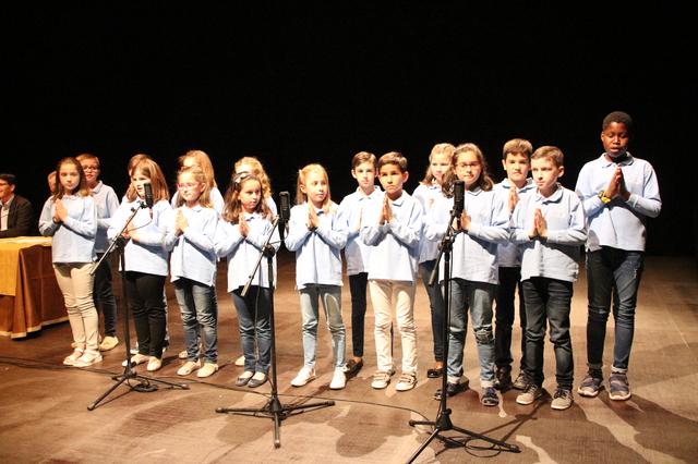 La presentació del còmic de “L’Asguinaldo de la Puríssima” ompli la Sala Gomis d'Ontinyent