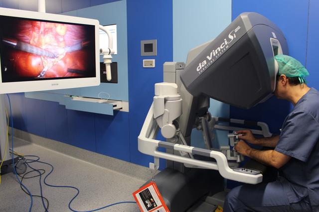 El Hospital General de Valencia apuesta por la cirugía robótica 