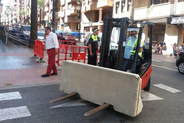 60 bloques de hormigón para una mayor seguridad en las Fiestas de Ontinyent