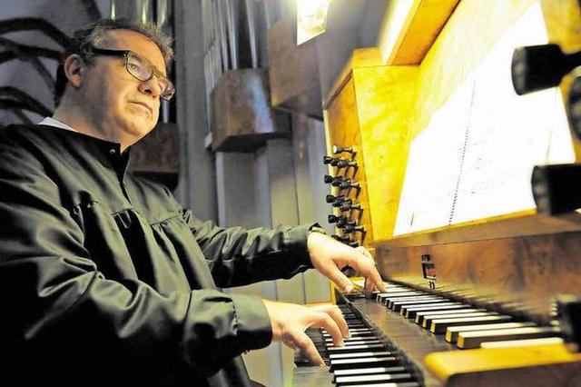 L'organista Franciso Amaya ofereix un concert al Convent d'Agres