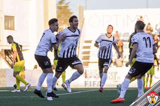 L'Ontinyent troba la llum en un gran partit