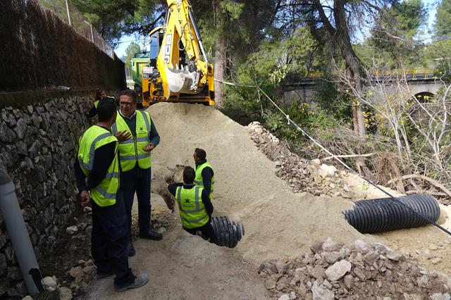 Ontinyent repara el camí del Pont del Rei