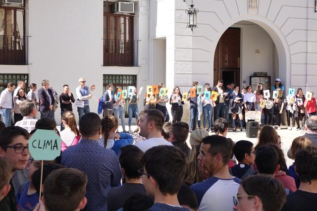 L'IES L'Estació se une al movimiento internacional Fridays for future