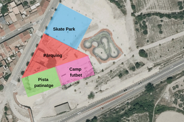 Preparan crea una pista de futbito, una de patinaje y un aparcamiento en Benarrai