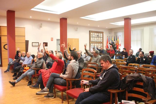 Els socia repleguen signatures per a canviar l'Assemblea de l'Ontinyent CF
