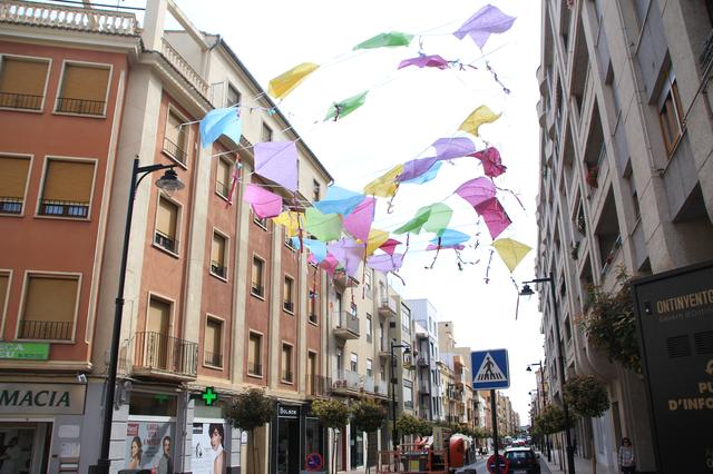 Empieza el montaje de las más de 1.000 cometas que decorarán Martínez Valls  