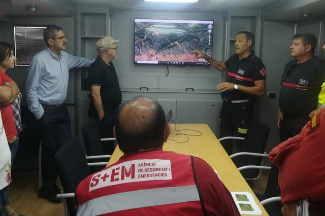 Donen per controlat l’incendi a Beneixama