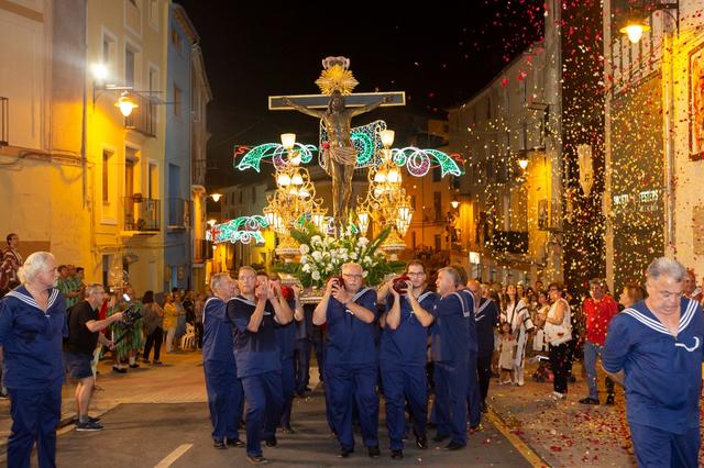 Emotiva "Baixà" del Cristo desde Santa Ana