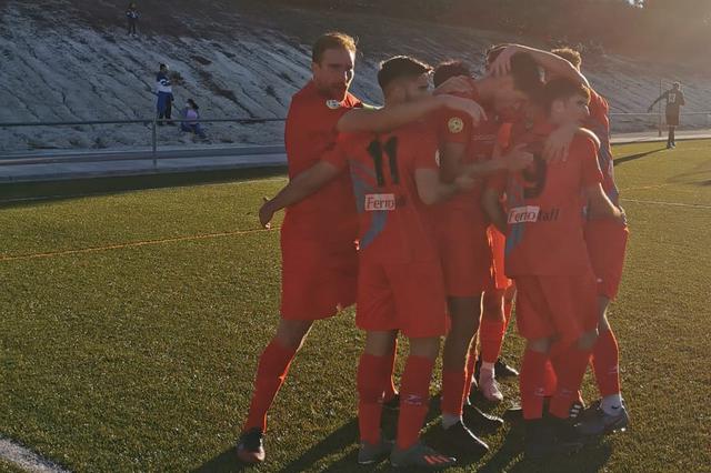 El CD Ontinyent remunta per guanyar el primer derbi comarcal