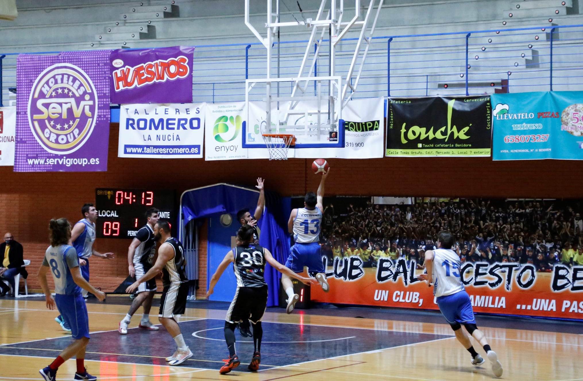 Imagen del Eset Ontinet en el partido en Benidorm