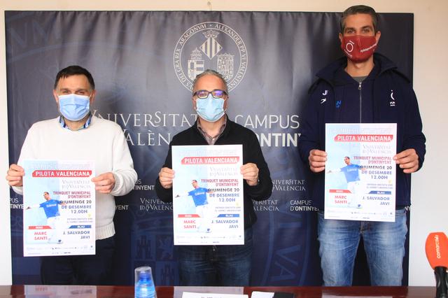 El trinquet acoge una partida de pelota con jugadores profesionales