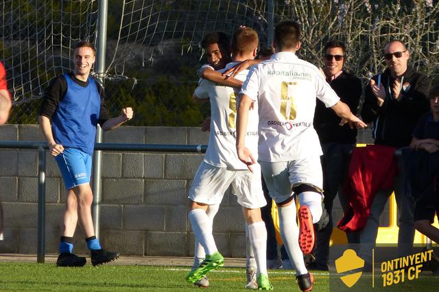 El Ontinyent 1931 sabe sufrir para ganar el derbi