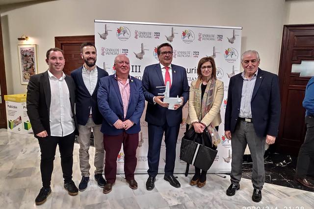Ontinyent recibe en Valencia el premio "Va de bous"