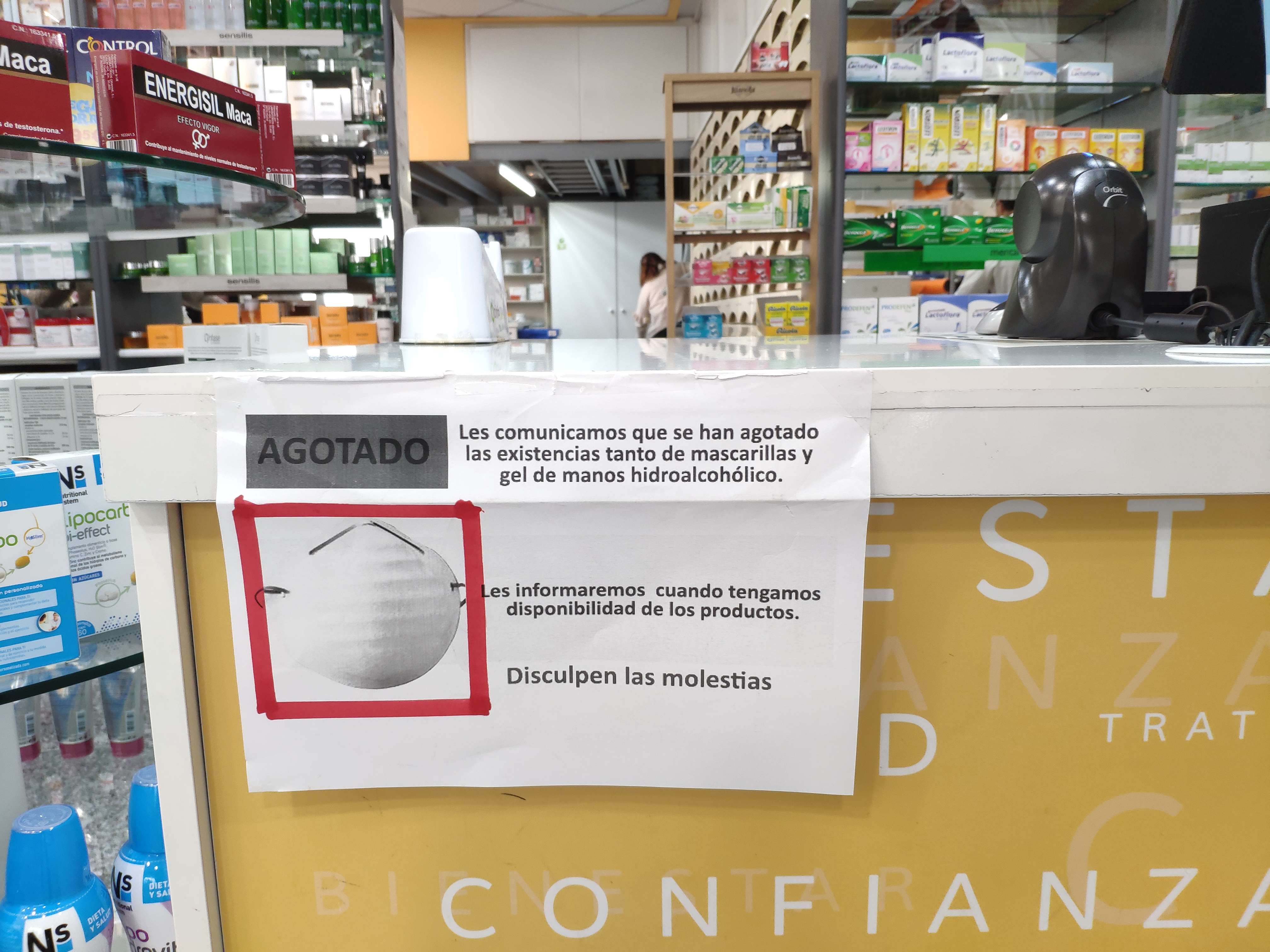 Cartel en la Farmacia M. Torró de Ontinyent
