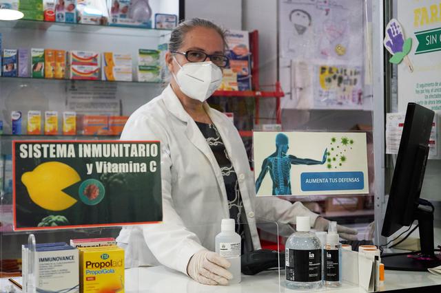 Albaida reparteix gel desinfectant entre la població més vulnerable 