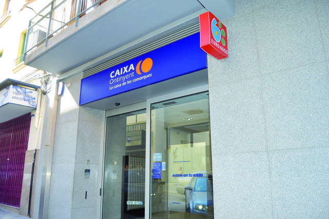 Caixa Ontinyent ofrece créditos para paliar los efectos del Covid-19.