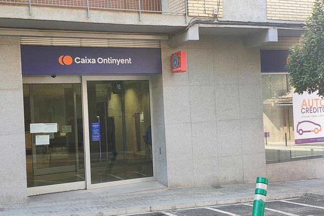 Caixa Ontinyent anticipará el cobro de la prestación por desempleo