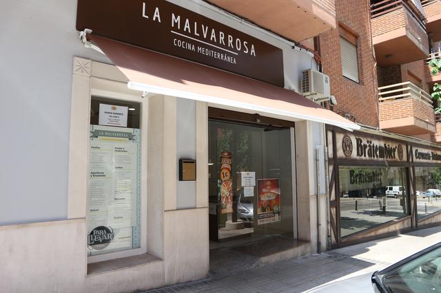 Nova obertura de la Malvarrosa, menjar per a portar, en l'avinguda Albaida d'Ontinyent