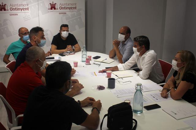 El Gobierno de Ontinyent y los sindicatos de la Policía Local vuelven a reunirse