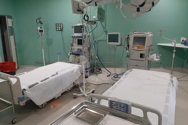 La UCI del Hospital de Xàtiva supera el 100% de ocupación por el covid-19