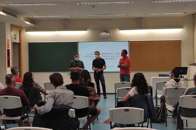Ontinyent oferix els estudiants del Campus i els clubs locals unes jornades de tecnificació
