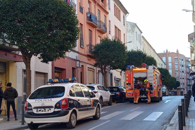 Un incendio en la calle Dos de Maig de Ontinyent