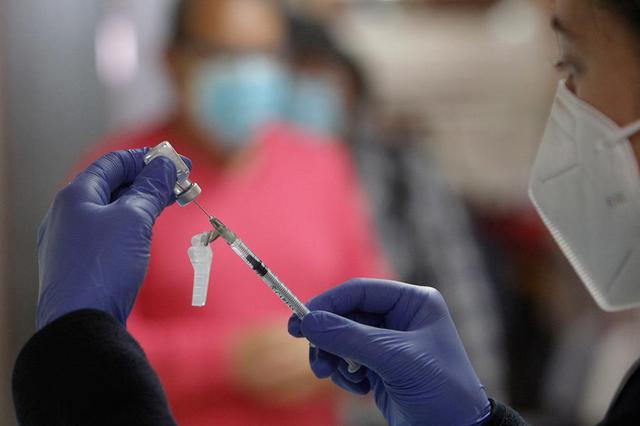 Sanitat preveu finalitzar la vacunació a majors de 60 anys abans de final d’any 