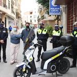 Ontinyent amplia l'equipament de la Policia Local amb una nova moto elèctrica