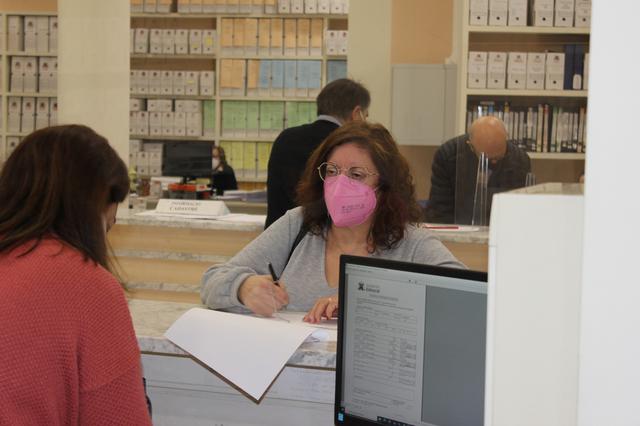 Més de 1.500 firmes per salvar el servei de diàlisi a Ontinyent
